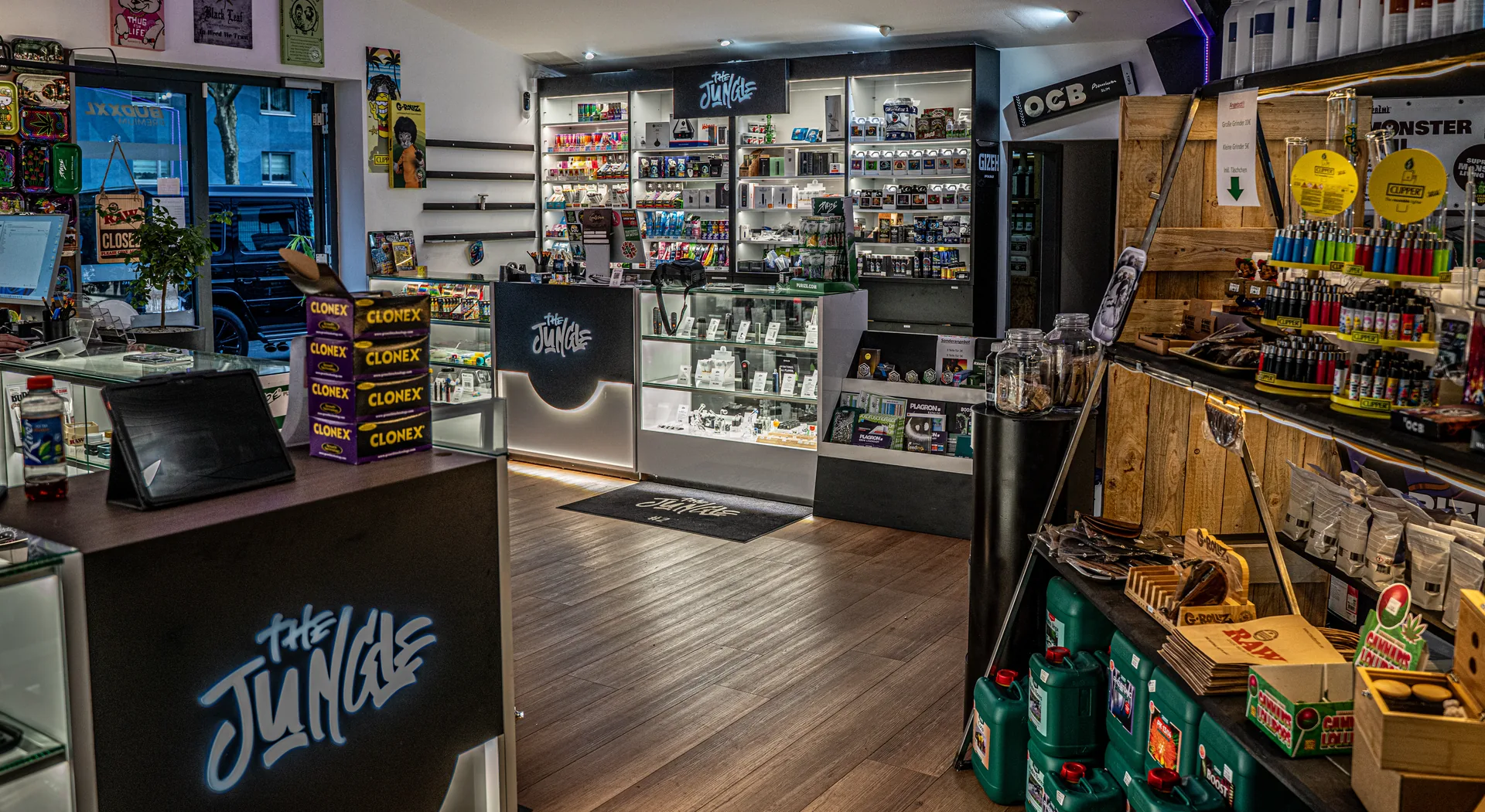 Verkaufsraum & Growing-Ecke — The Jungle Headshop