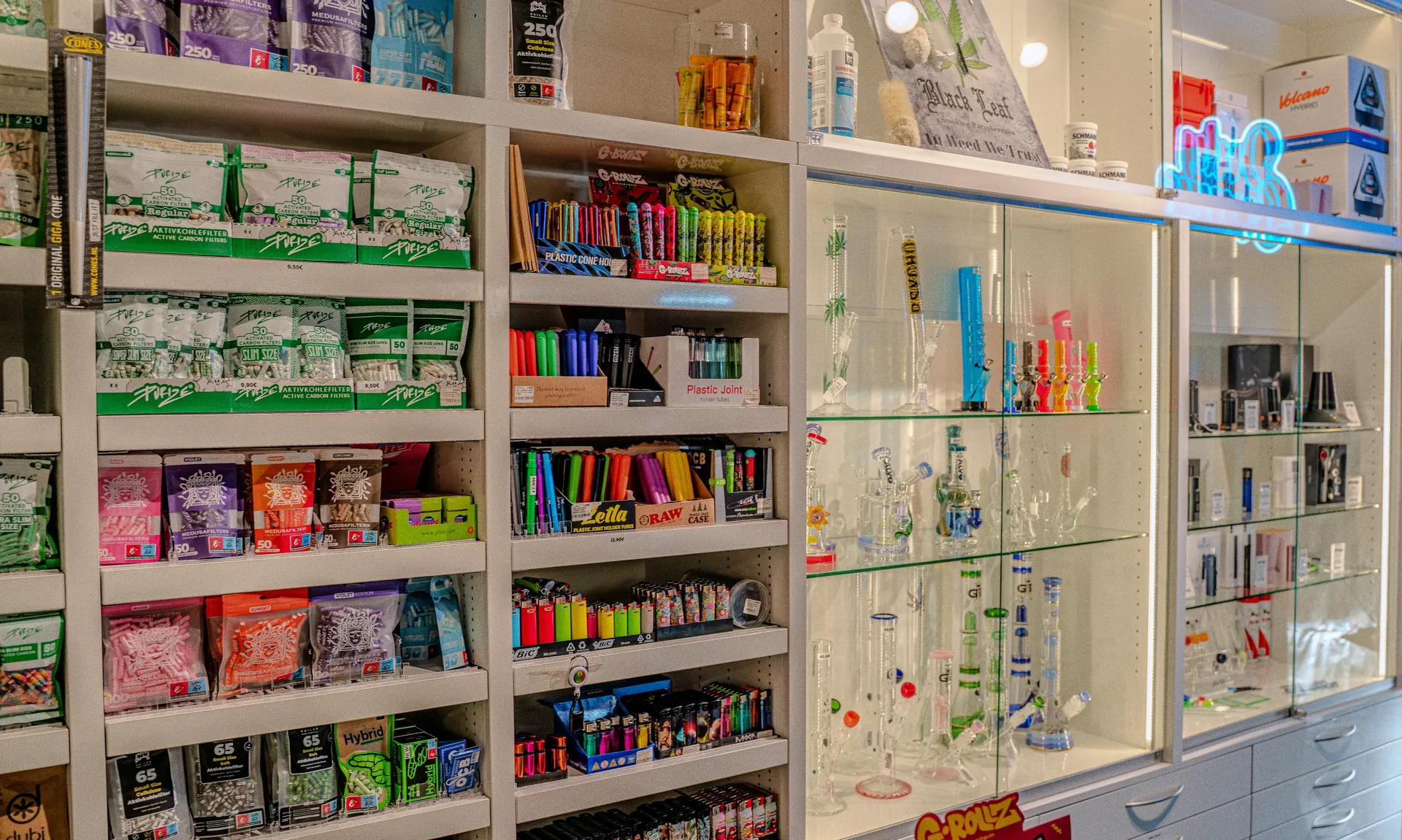 Aktivkohle, Bongs & Vaporizer — The Jungle Headshop